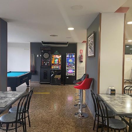 Hotel Reina Isabel Lleida Exteriör bild